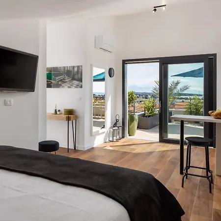 Belvedere Holidays *