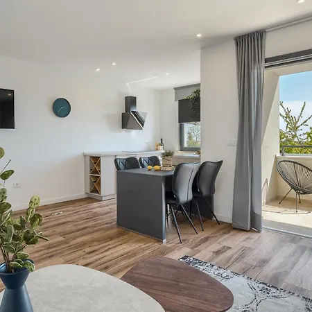 Belvedere Holidays *