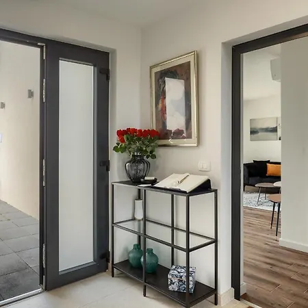 Belvedere Holidays 別荘