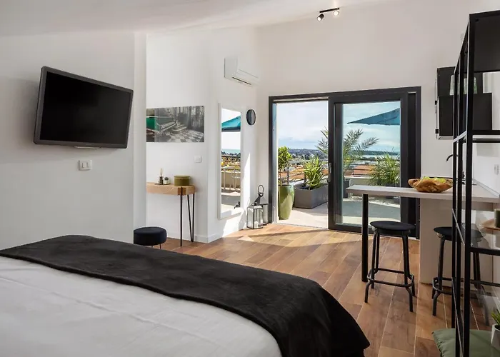 Belvedere Holidays *