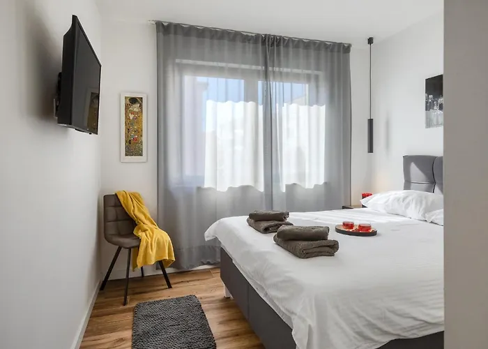Belvedere Holidays * Novigrad Istria